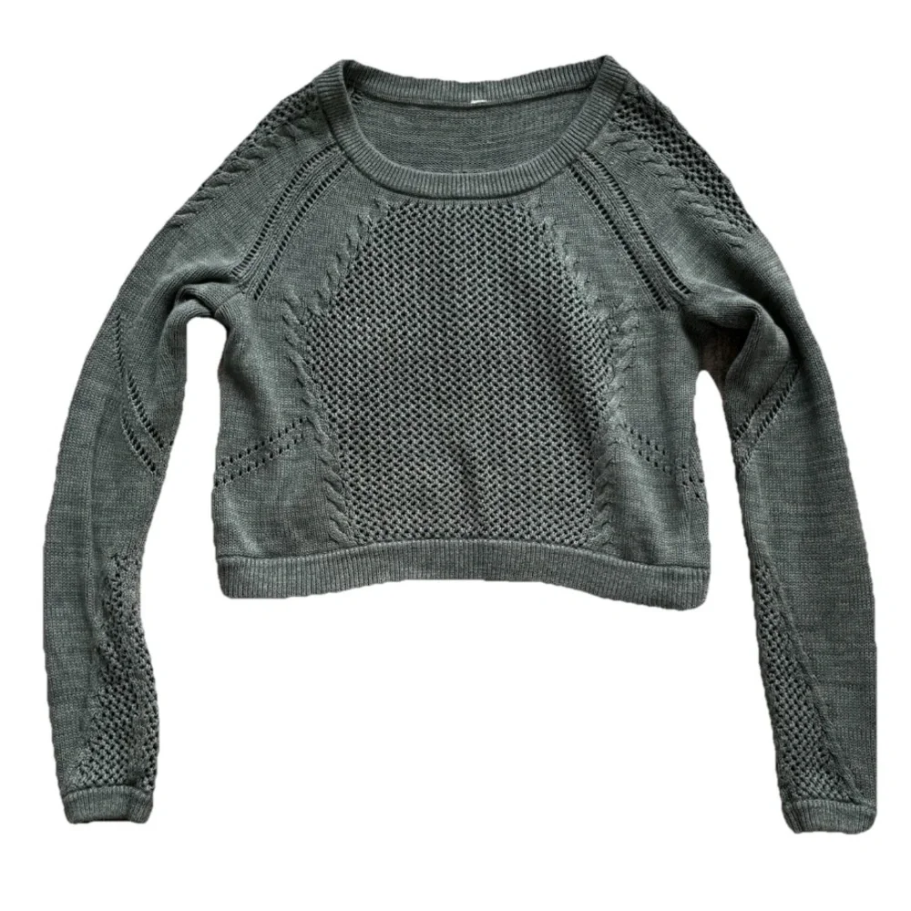 LULULEMON BE PRESENT KNIT CROP PULLOVER SAGE GREEN MODERN CHIC ATHLEISURE TRENDY - Picture 4 of 4